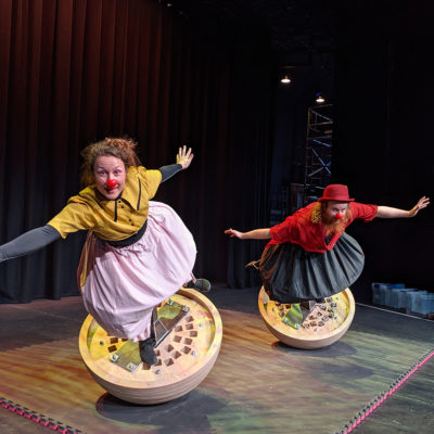 Acá Theatre: We All Wobble